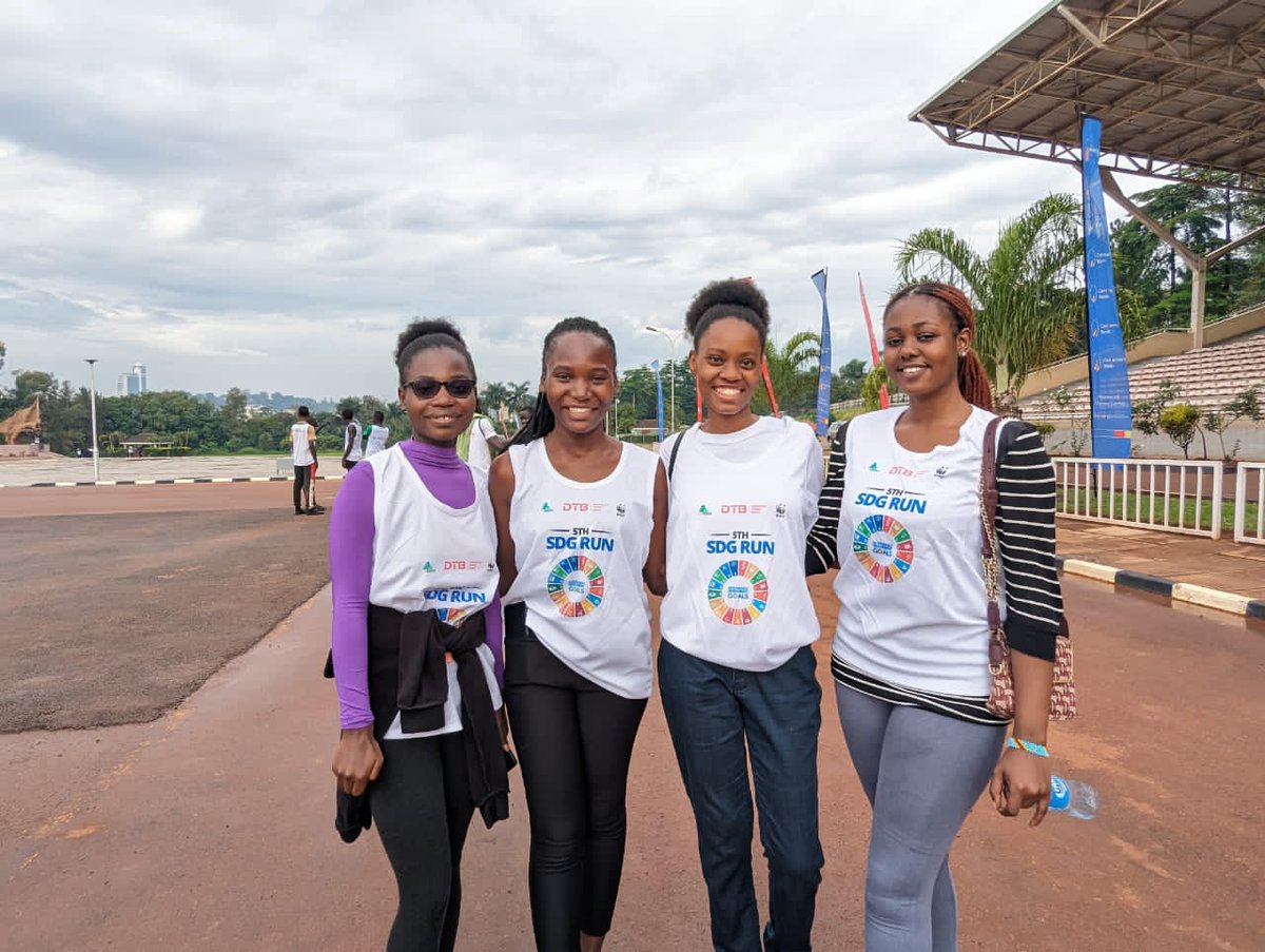 On the 29th of October, 2023. I was part of the 5th SDG run🇺🇬. #Run4EnergyAccess centered on SDG.7
Ugandans were called upon to enhance the use of clean energy like bio gas and electricity to prevent the rampant cutting down of trees to get firewood and charcoal .
#GOGreen💚
