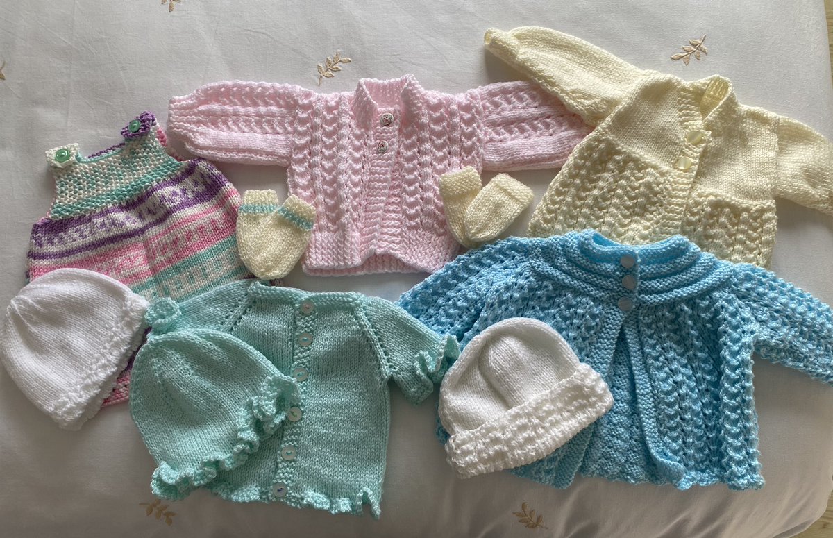 Beautiful tiny cardigans, hats and booties lovingly knitted by my talented mother on the way to NICU UHG @ethelryandoc @ainebinchy @JeanJamesParis
