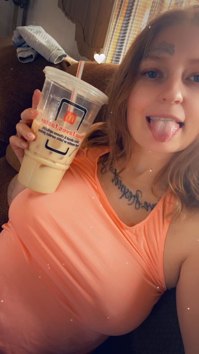 primrosebites's tweet photo. Coffee and boobies 🥵 #coffee #boobies #slushy #followforfollow https://t.co/Fspq3nMdkd