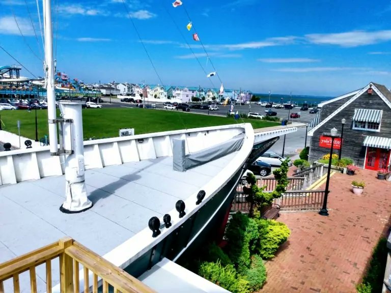 Discover the charm of Schooners Wharf in Beach Haven! 

Explore this hidden gem at

lbiviews.com/2019/08/schoon…

#BeachHaven #Travel #ReadMore
