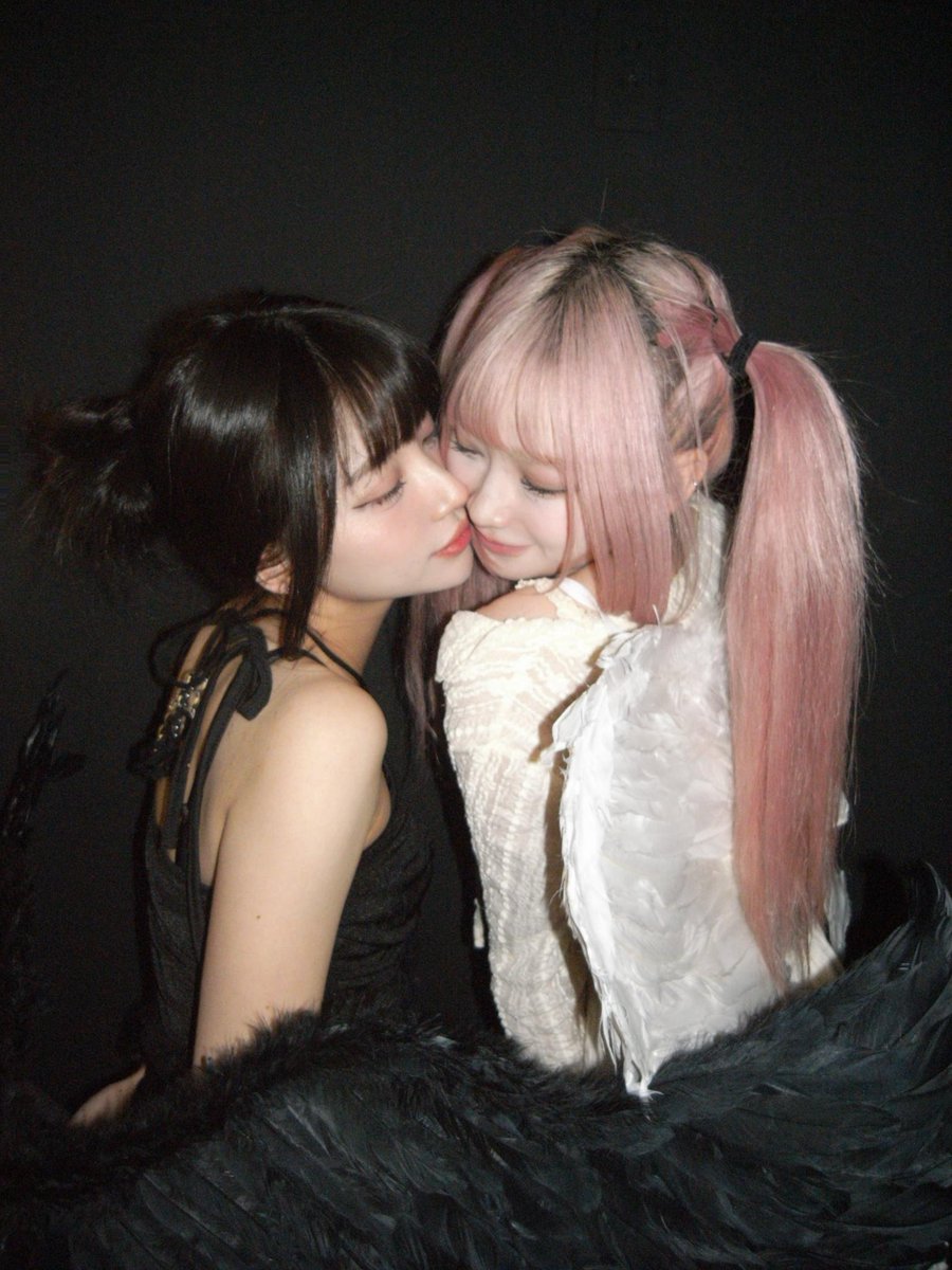 れいりえ 📷】 Happy Halloween🖤🤍 #REIRIE #黒宮れい #金子理江