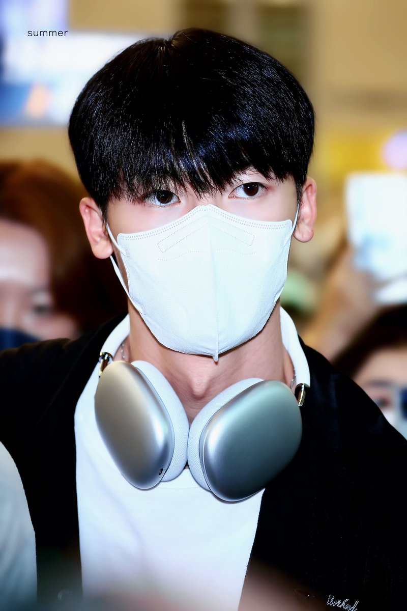 hsusummer31's tweet photo. ♡𝘏𝘈𝘗𝘗𝘠 許光漢 𝘋𝘈𝘠♡

231002 인천공항 입국 HQ

#허광한 #許光漢
#kuanghanhsu #greghan https://t.co/yaKJaLfRtz