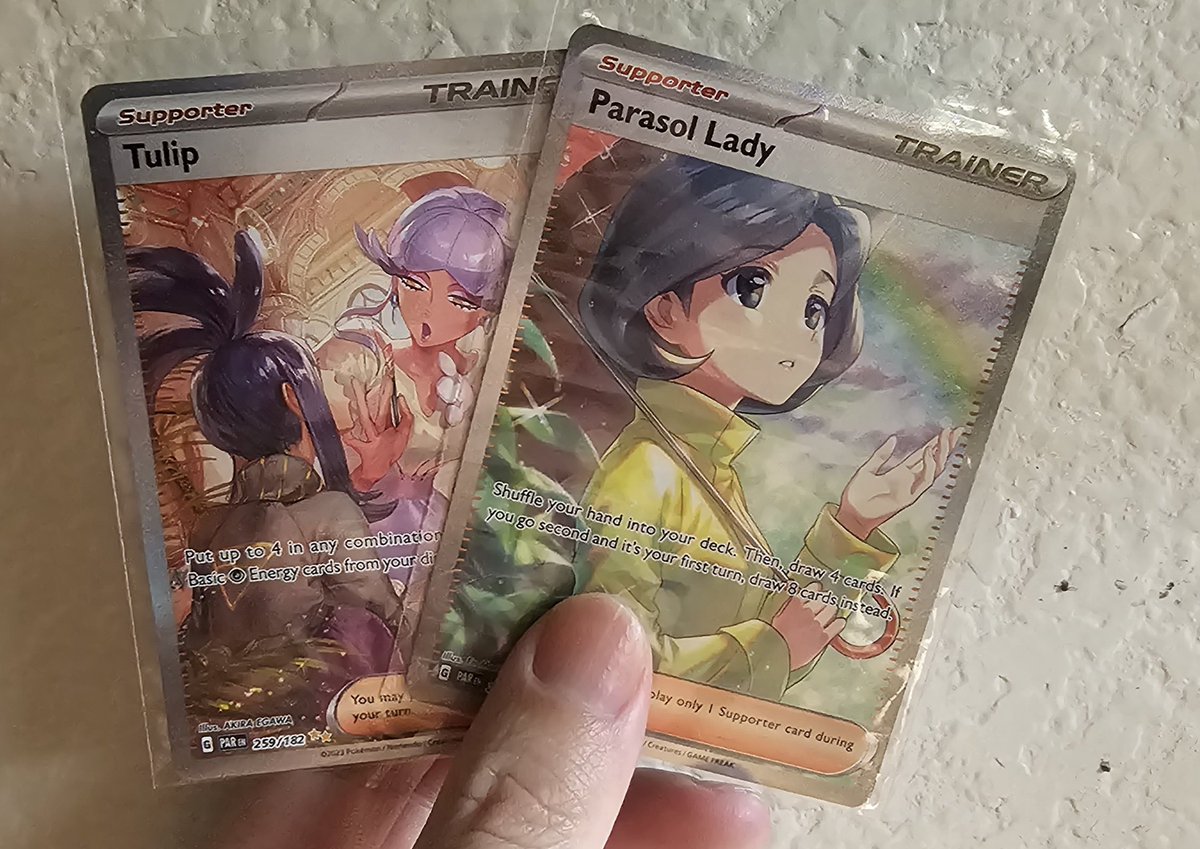 TCGEevee's tweet photo. Got two cards. Ended up giving one up to someone. https://t.co/cnlnSvIJYo