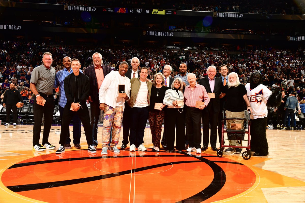 Mishbia15's tweet photo. Had an awesome time Saturday night at our @Suns home opener! It was a great win by our team and we had an amazing crowd cheering them on. Over 60 former players came back to Phoenix to enjoy the game as well, including 14 of our 15 Ring of Honor members. In order to have a bright future we have to honor and celebrate our past, and Saturday was a great start in doing this in Phoenix.