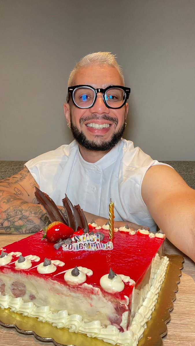 GsusN28's tweet photo. Así celebre mis 32 años https://t.co/VMqMNXzfjg