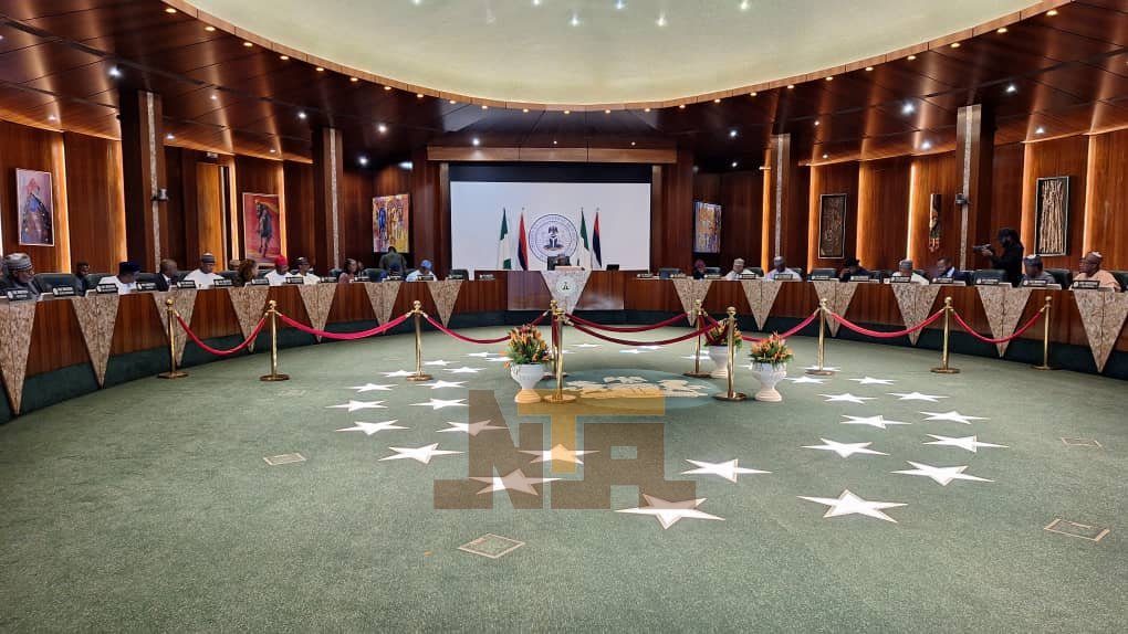 NTANewsNow's tweet image. BREAKING NEWS 

Federal Executive Council approves submission of a supplementary budget of over N2 trillion.