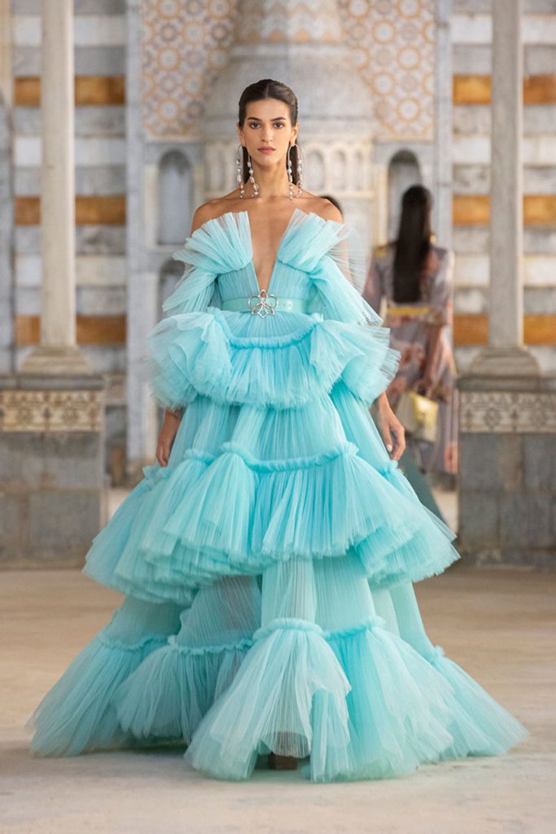 performerDARA's tweet photo. Sandara Park in Georges Hobeika @GeorgesHobeika Strapless Ruffle Tulle Gown for Thunder's wedding photo shoot

#SandaraPark #산다라박 https://t.co/Bd0H3lCTAR