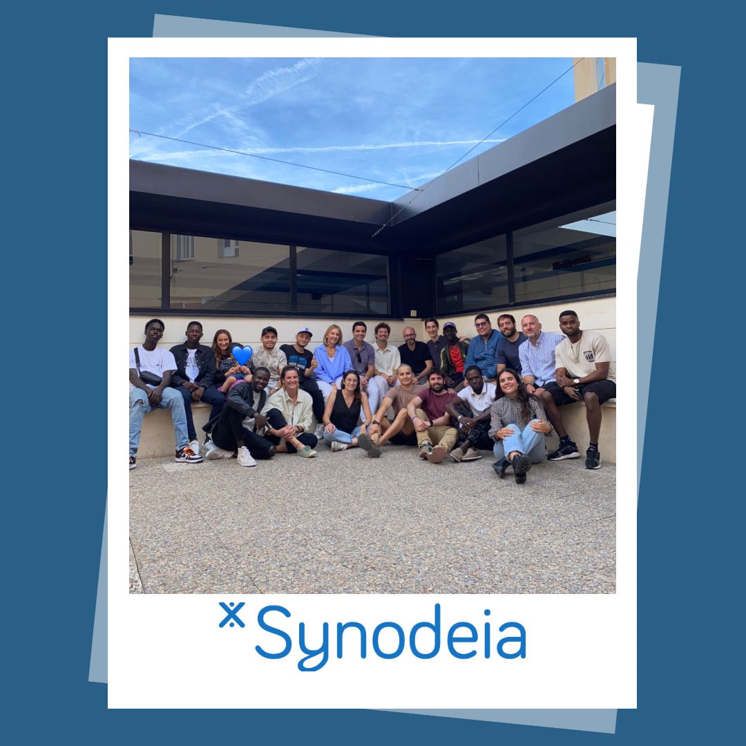 Synodeia_'s tweet photo. ¡Primera domindeia del año y no pudimos acabar más contentos! Una mañana para disfrutar todos juntos de un almuerzo y un bingo grupal lleno de risas, preguntas para conocernos más, anécdotas y un gran premio para los ganadores. 
¡Que bonito es caminar juntos!💙🤝🏽 https://t.co/awjBwD8CBk