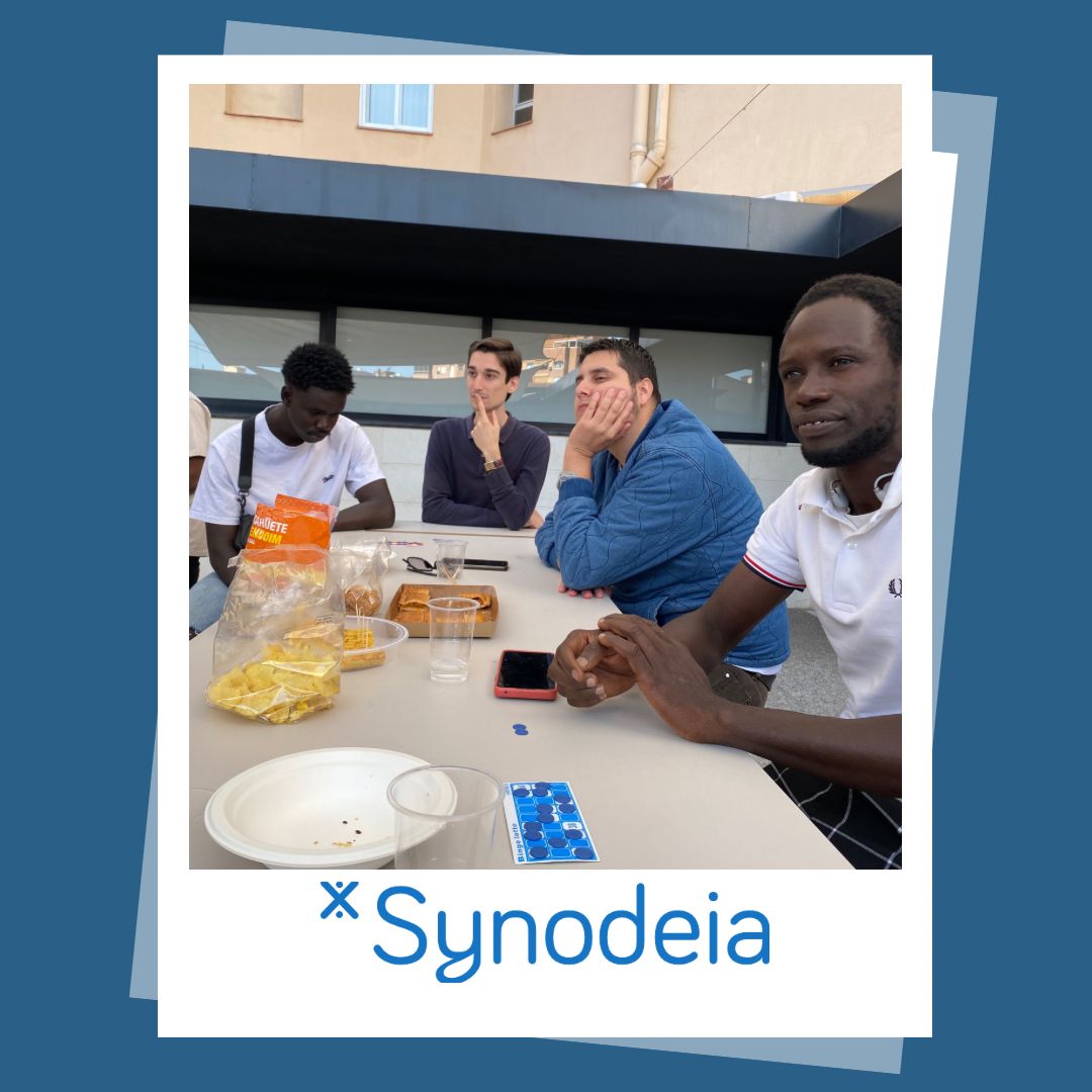 Synodeia_'s tweet photo. ¡Primera domindeia del año y no pudimos acabar más contentos! Una mañana para disfrutar todos juntos de un almuerzo y un bingo grupal lleno de risas, preguntas para conocernos más, anécdotas y un gran premio para los ganadores. 
¡Que bonito es caminar juntos!💙🤝🏽 https://t.co/awjBwD8CBk