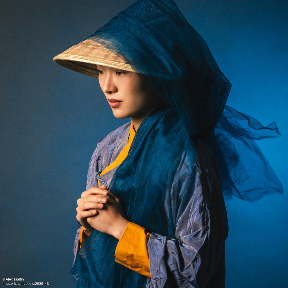 1x_com's tweet image. &apos;Meditation on Blue&apos; by Alex Tsarfin
1x.com/photo/2636148/… #portrait #woman #beauty #feminity #girl #Chinese #chinesegirl