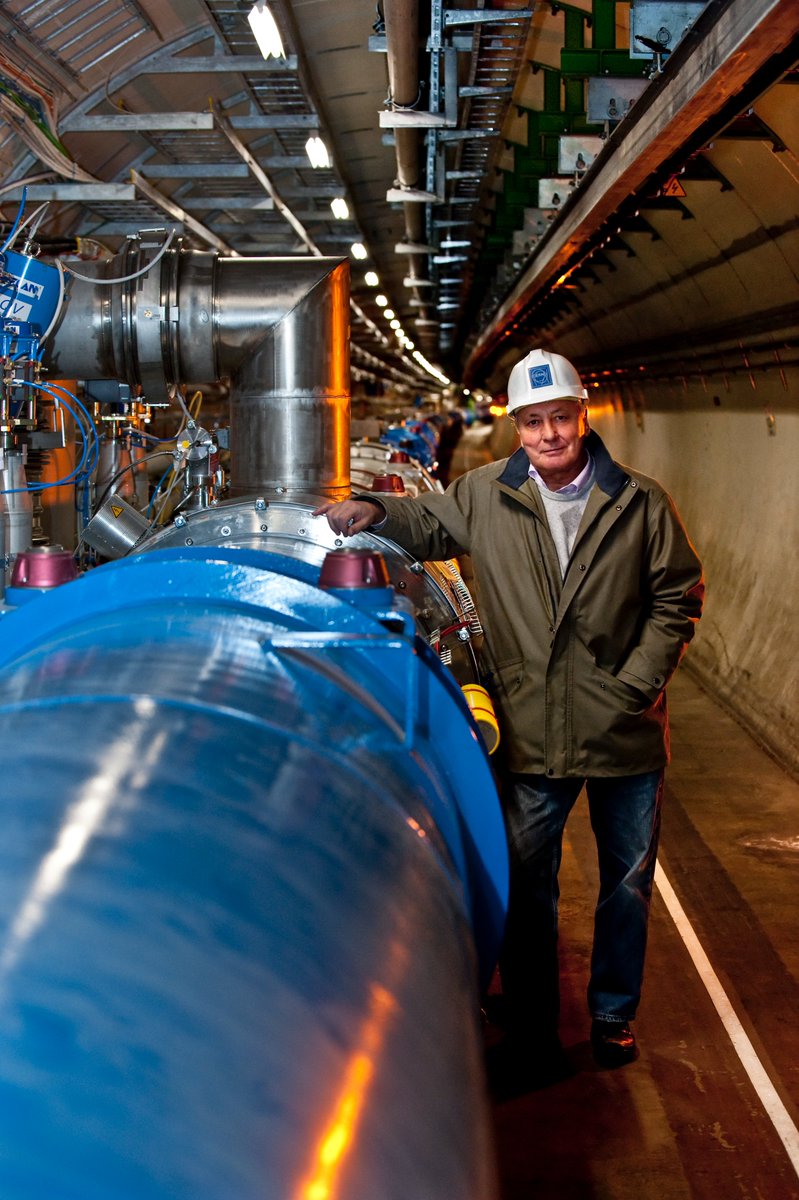 STFC_Matters's tweet photo. It's not #NPAOD23 without a look at the world's largest and most powerful accelerator: the Large Hadron Collider @CERN. 👀
Project managed by Lyn Evans, the LHC accelerates protons to near the speed of light, enabling a unique understanding of the physical world. 😮
#UKatCERN https://t.co/D84AVeatUG