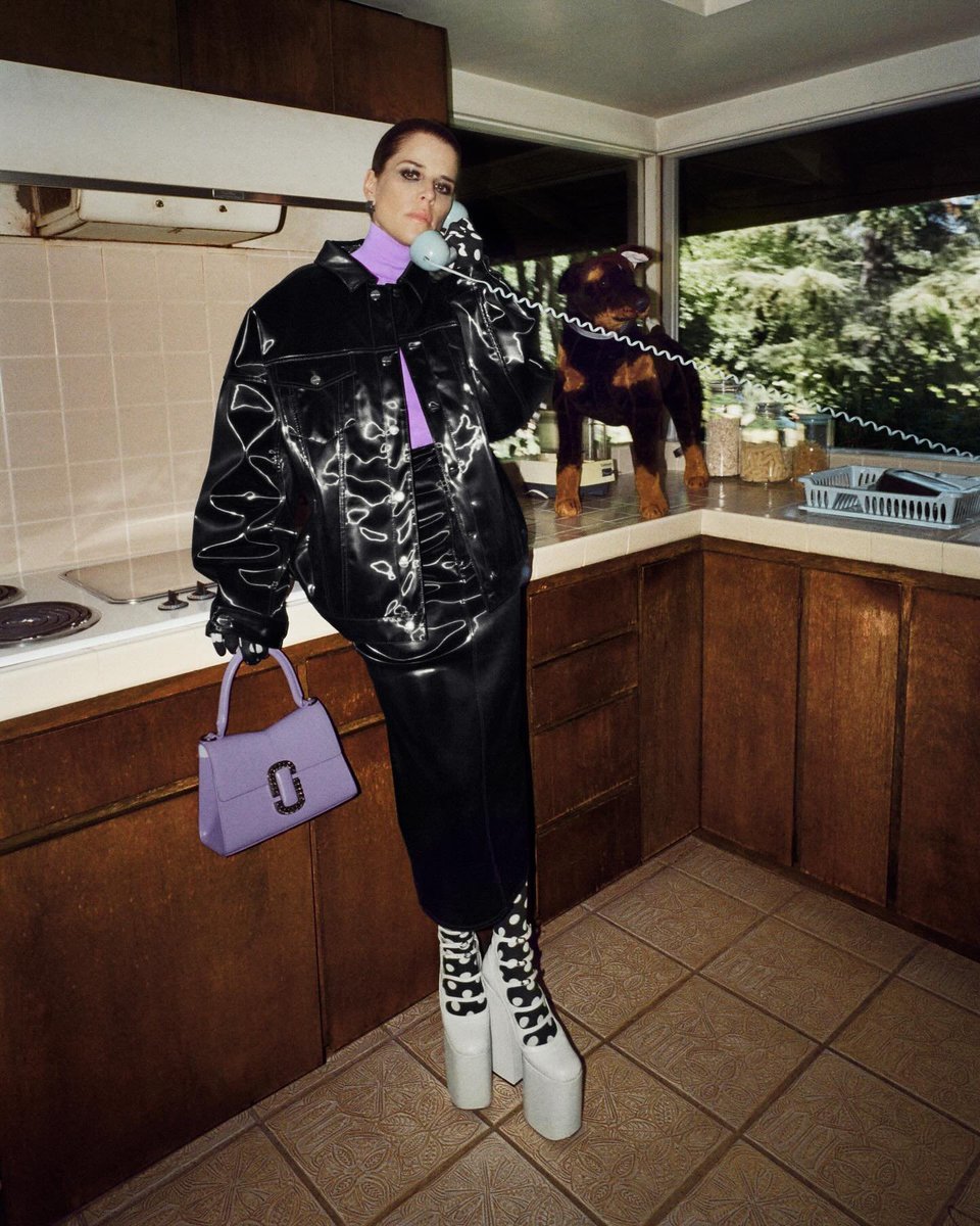 5idneyprescott's tweet photo. Neve Campbell for Marc Jacobs by Harmony Korine https://t.co/DNXMUKOqZb