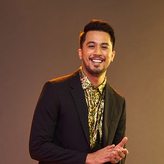 mamikosas's tweet photo. Assalamualaikum Warriors
Jangan lupa vote Aliff Aziz setiap hari okay...

Tugasan minggu ke7
Gerhana Cinta Luka - Iklim

#GV10ALIFFAZIZ  #CUCKOOXGV10 https://t.co/VA4kDx13Ry