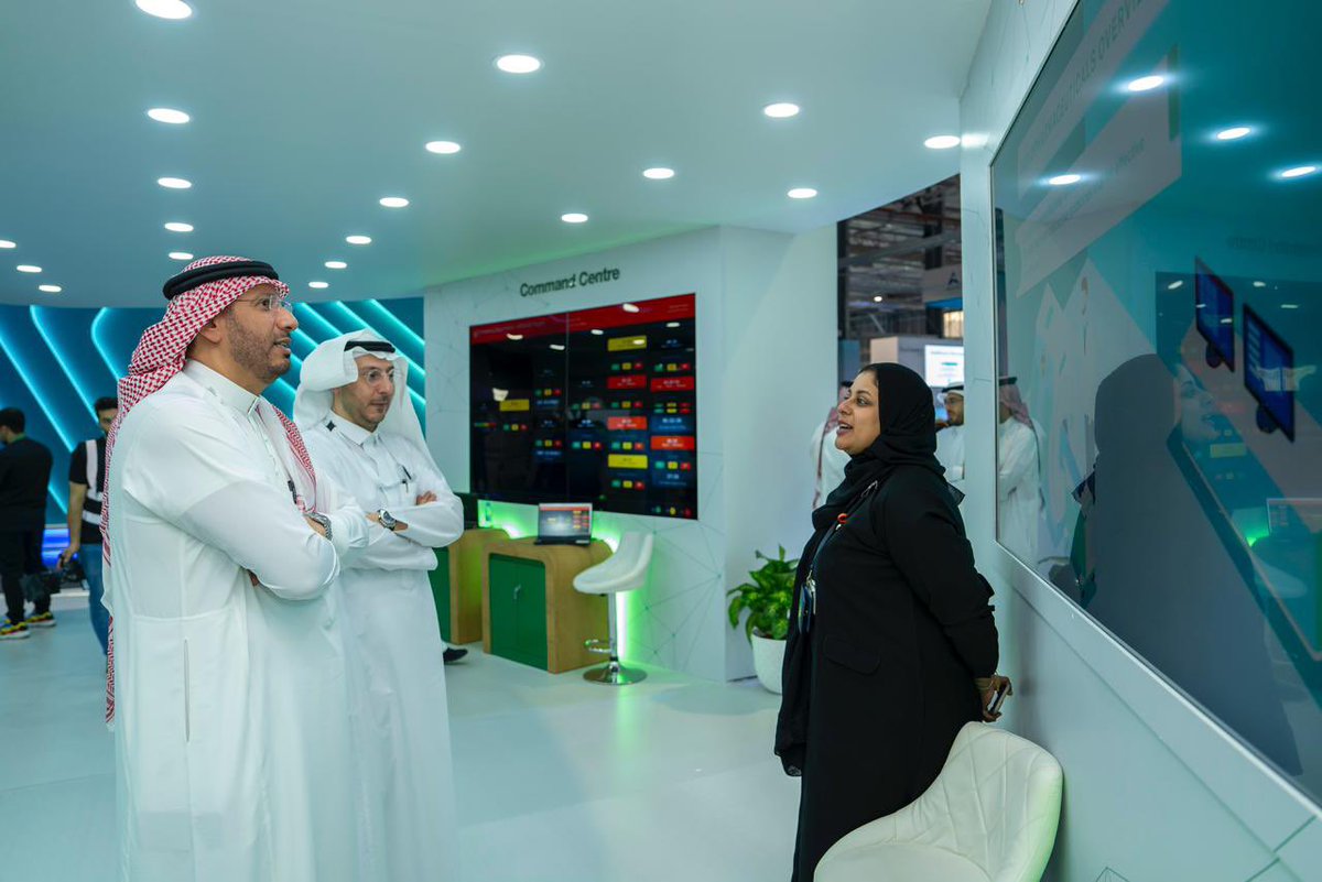 Malfayyadh's tweet photo. سعدت بالحضور والمشاركة في #ملتقى_الصحة_العالمي والذي تستضيفه الرياض، تقنيات عديدة وابتكارات حديثة يستعرضها المعرض المصاحب للملتقى بهدف تعزيز الصحة في حاضرنا ومستقبلنا. https://t.co/lVWNcsw3Oz