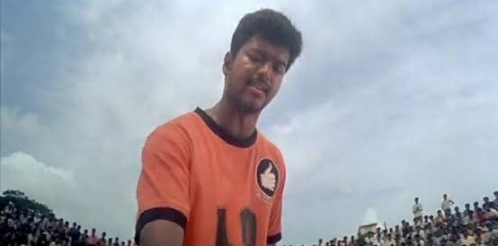 Yes_i_know_you's tweet photo. எப்போ படத்த explain பண்ண ஆரம்பிச்சியோ அப்பவே ஒரு டைரக்டரா தோத்துட்ட @Dir_Lokesh .. Tamil audiences are not stupid to believe your after movie flop made up justification. #LeoDisaster #LeoScam #lcuscam #leo #jailer ##Surya https://t.co/scnLUiLw0l
