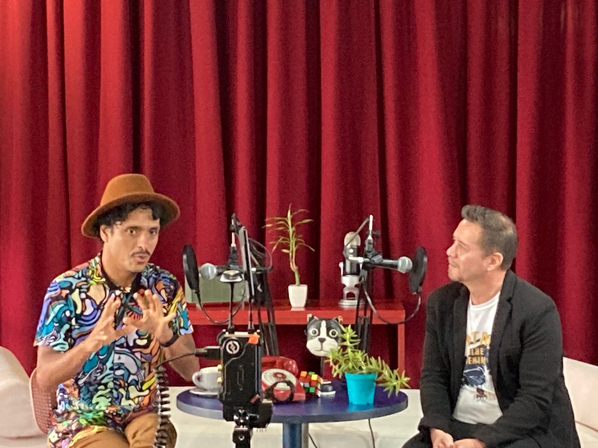 ArtesHumEAFIT's tweet photo. #HumArtFest | Hoy conversamos con Juancho Valencia, @juanchosargento, sobre cultura, creación y bichos raros. ¡Puro arte en este festival de las artes y las humanidades en @EAFIT!
#FlashTalk https://t.co/Xm4DMlXjnn