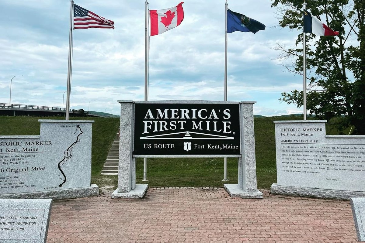 VisitMaine.net tweet media