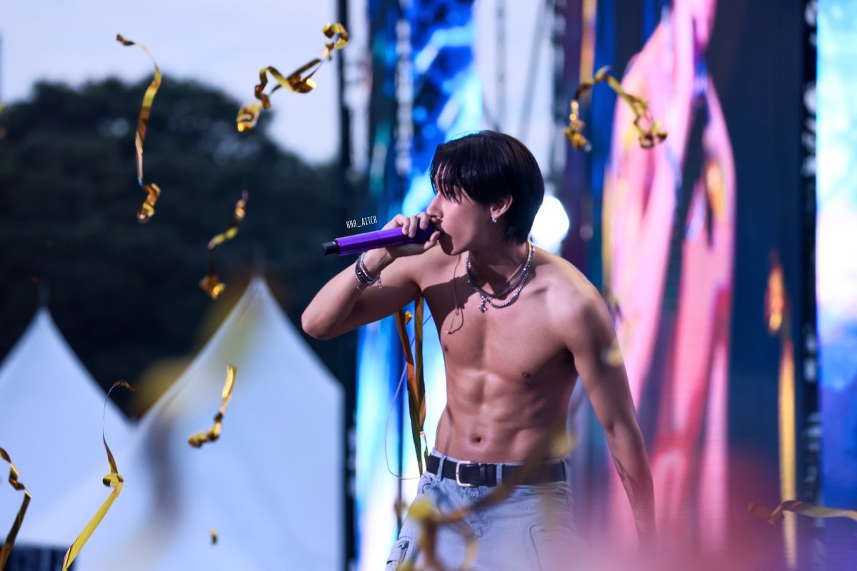 hhh_aitch's tweet photo. 230903 ์ฐฝ๊ท ์์ด์ ๋ฆฌ์คํํ์คํฐ๋ฒ
๊ฐ๋ง์ ๋ฆฌ์คํ์ฌ์ง ๊ตฌ๊ฒฝํ๋ค๊ฐ
๋ฝ๋์ฐฝ๊ท ์ฌ์ง ๋ฐ๊ฒฌ๐ซก
๊ทผ๋ฐ ์ฐฝ๊ท๋ ๋ฐฐ๊ผฝ ๋ฅ๊ทธ๋ ๊ธฐ์ฌ์๐ค
#์ฐฝ๊ท #์์ด์ #IM #CHANGKYUN
#๋ชฌ์คํ์์ค #MONSTAX #MONSTA_X
#resffectfestival #resffectfestival2023 https://t.co/l8XSqI4hDC