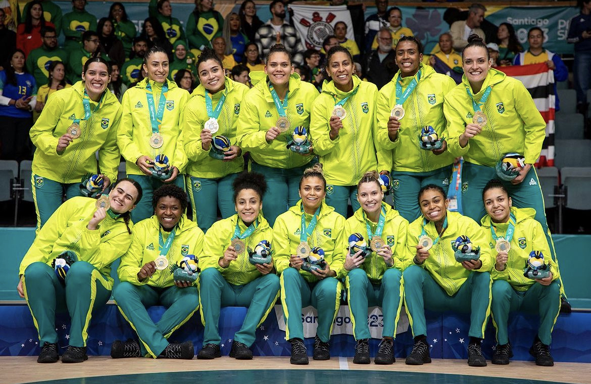 BMRemudas's tweet photo. ¡ 𝐂𝐀𝐌𝐏𝐄𝐎𝐍𝐀 𝐂𝐎𝐍 𝐁𝐑𝐀𝐒𝐈𝐋 de los #JuegosPanamericanosChile2023 ! 🥇👑

Enhorabuena a nuestra jugadora Jhennifer Lopes por tan buena y exitosa participación en estos juegos, ¡increíble el esfuerzo! 🙌👏

📸 : Bruno Ruas https://t.co/aAME4h5c7U
