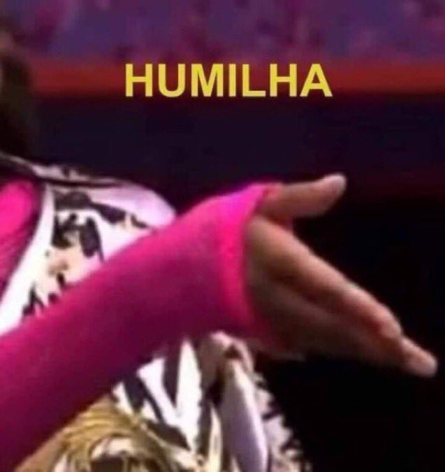 falajulia_'s tweet photo. Em plena segunda-feira de manhã, quem pode é outra coisa mesmo! https://t.co/LkeItr3hAK