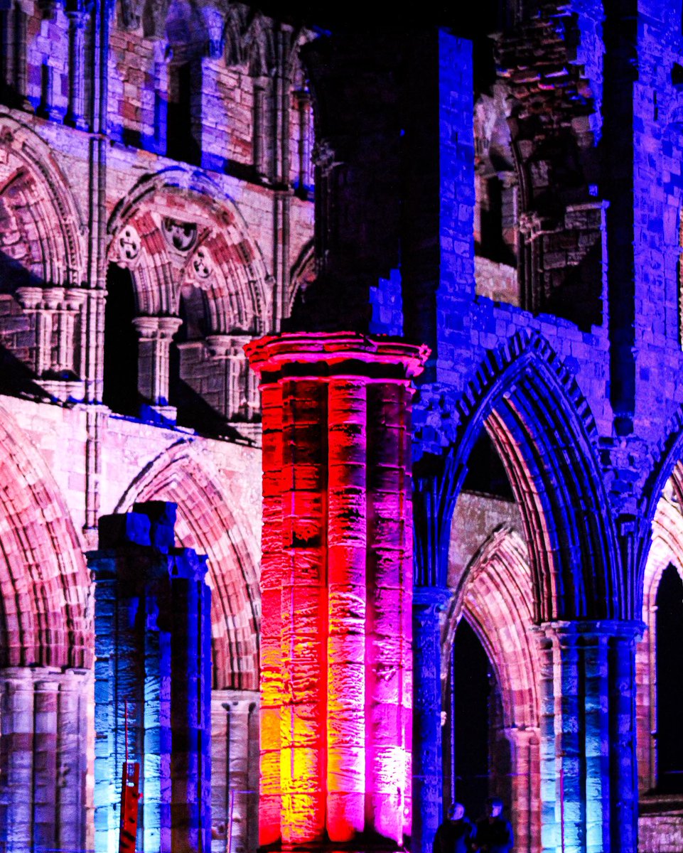 NorthYorkMoors's tweet photo. Spectacular scenes from the 2023 Whitby Abbey illuminations 💜❤️🧡

Have you been lucky enough to see the illuminations this year, or do you have plans to visit?

📷 : @helenofwhitby 

#NorthYorkMoors #NationalPark #WhitbyAbbey #LightIlluminations https://t.co/z0sLwktz3A