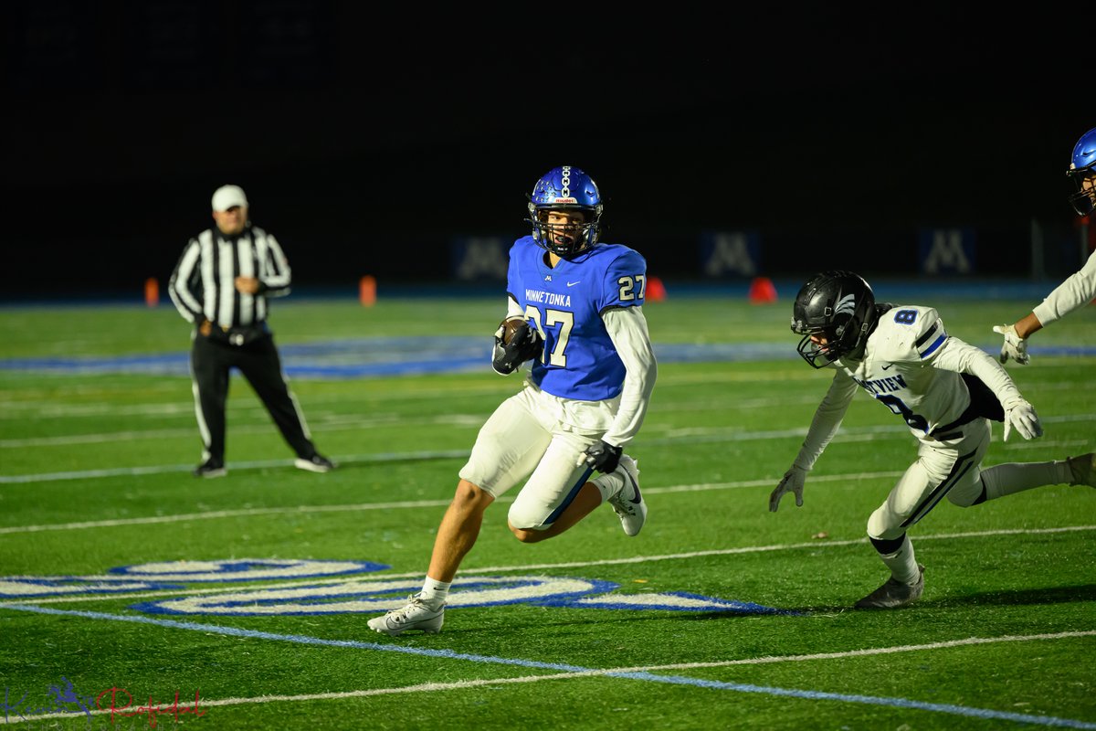 KevinRofidal's tweet photo. #27 @jbrett06 with an amazing touchdown!
Minnetonka Varsity Football π
Minnetonka vs. Eastview 10-27-23
#tonkafootball #skippers #MinnetonkaFootball #TonkaFB2023 #minnesota #footballphotography #sportsphotography #kevinrofidalphotography
#nikonZ9 #eastviewfootball https://t.co/mIJOo9Rav0