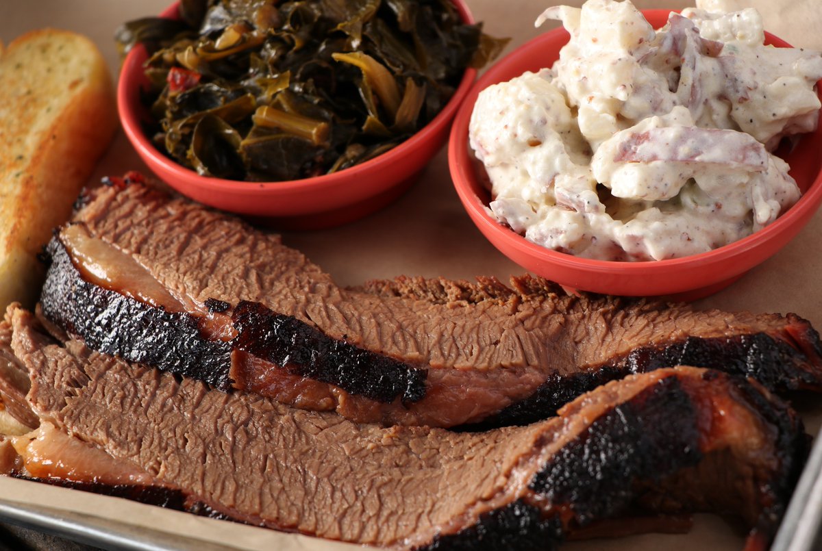 ThePigAndPint's tweet photo. How do you brighten a cloudy day? Answer: Mississippi BBQ, Mississippi Barbecue, Mississippi Bar-B-Que, Mississippi Barbeque, Mis-uh-sip-ee Bahr-bi-kyoo, and /ˈbärbəˌkyo͞o/. #thepigandpint #bbqandbeer #bbq #brisket #mississippbbq #wanderms https://t.co/1C1Z7upjt4