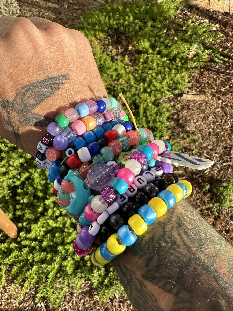 reyyvv_'s tweet photo. Got so much #RaveCandy on my first Big Rave! #EscapeHalloween https://t.co/3QHBBC6Y58