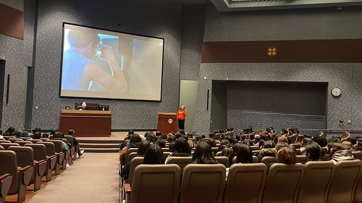 Ysleta_YWLA's tweet photo. Our Transformers are learning about all the higher education opportunities available at UTEP! #PicksUp #miners #utep #collegebound #ywprep @ywprep https://t.co/LFfS8CA7Ar