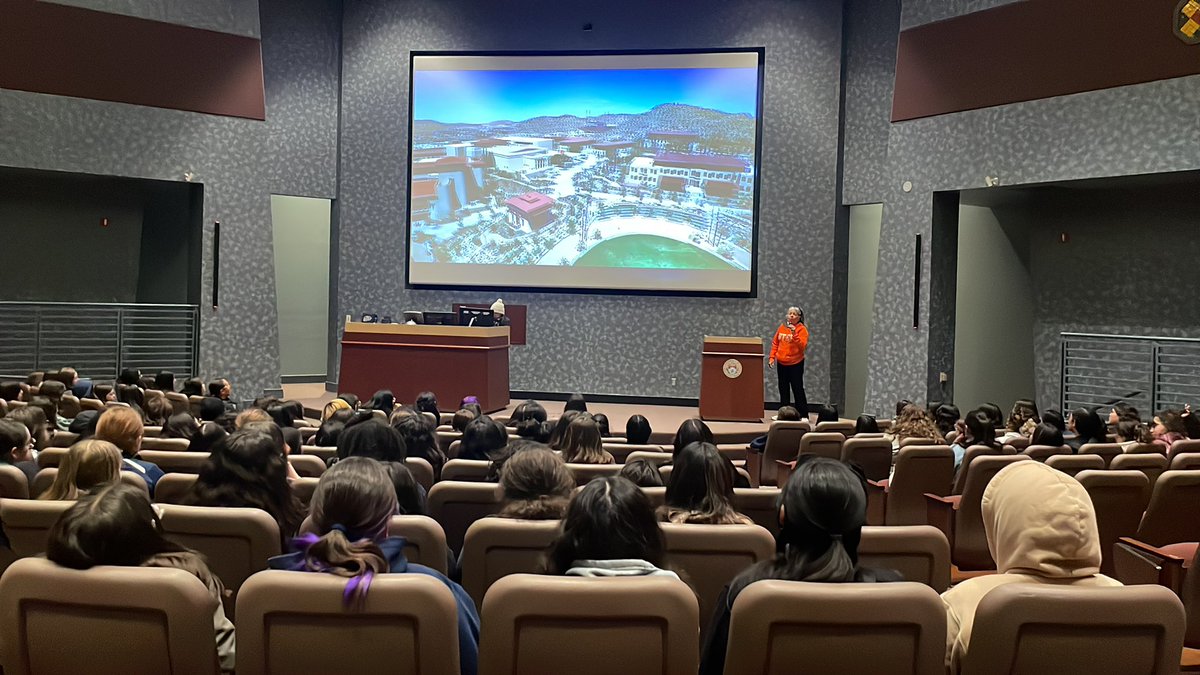 Ysleta_YWLA's tweet photo. Our Transformers are learning about all the higher education opportunities available at UTEP! #PicksUp #miners #utep #collegebound #ywprep @ywprep https://t.co/LFfS8CA7Ar