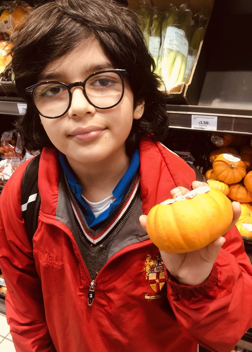 meher_T100's tweet photo. Urgent Appeal‼️
My 11 year old son Esmael, a UK national, has been abducted and retained illegally in Pakistan by PML-N politician Tahmina Daultana’s son Imran Aqueel Daultana @Pakistan_Army @pmln_org @JaneMarriottUK @NawazSharifMNS @CMShehbaz @WAFLahore @PakistaninUK @HRCP87 https://t.co/QSh3byyb52