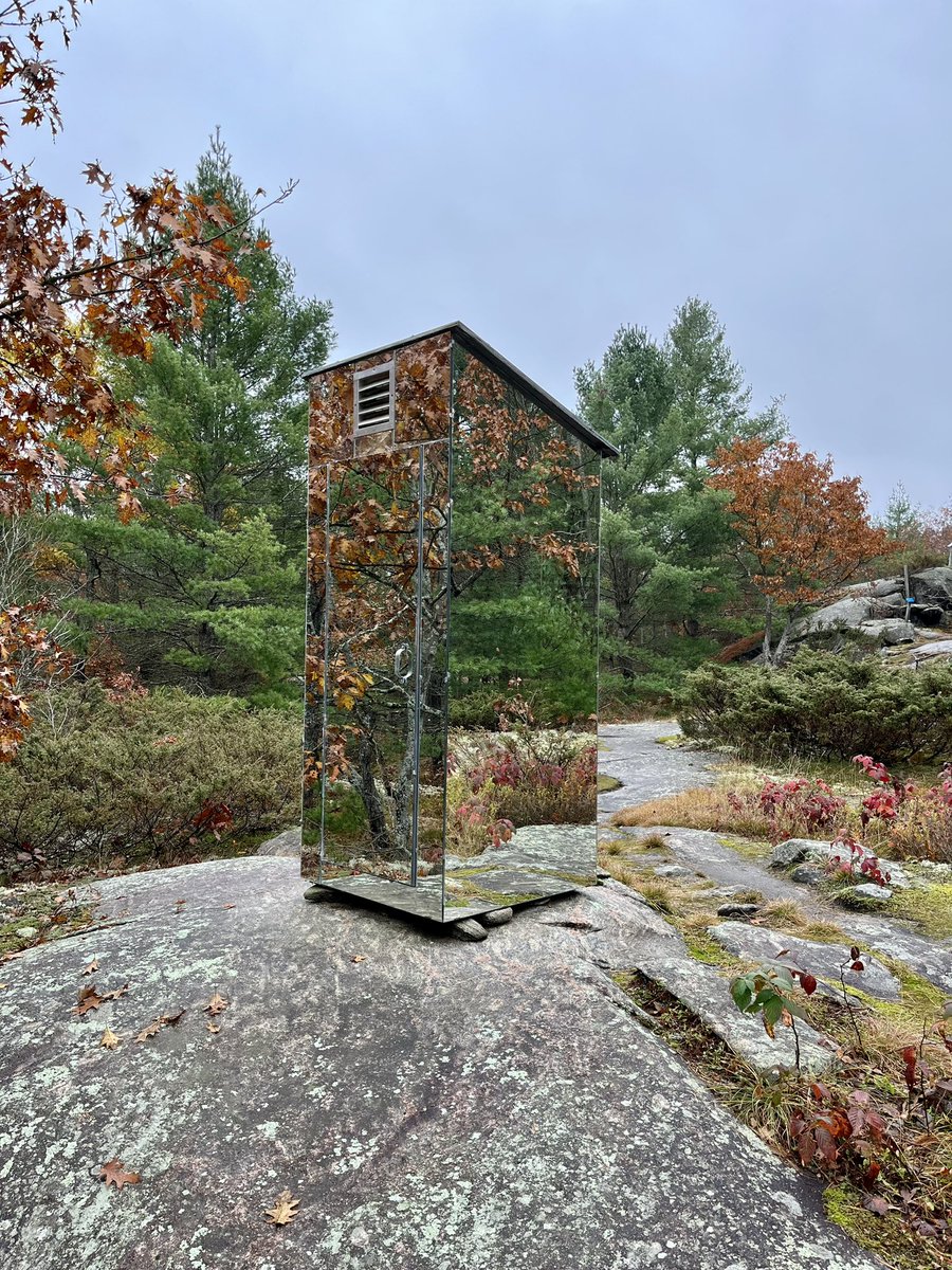 michaelalstad's tweet photo. lovely fall hike along the trails of the tree museum near Gravenhurst in the Muskokas. loved the mirrored outhouse by John Dickson which was unfortunately locked so I had to pee in the bush..  
#treemuseum #muskoka
🚶♂️🍁🍂 https://t.co/szQWQa8Hvo