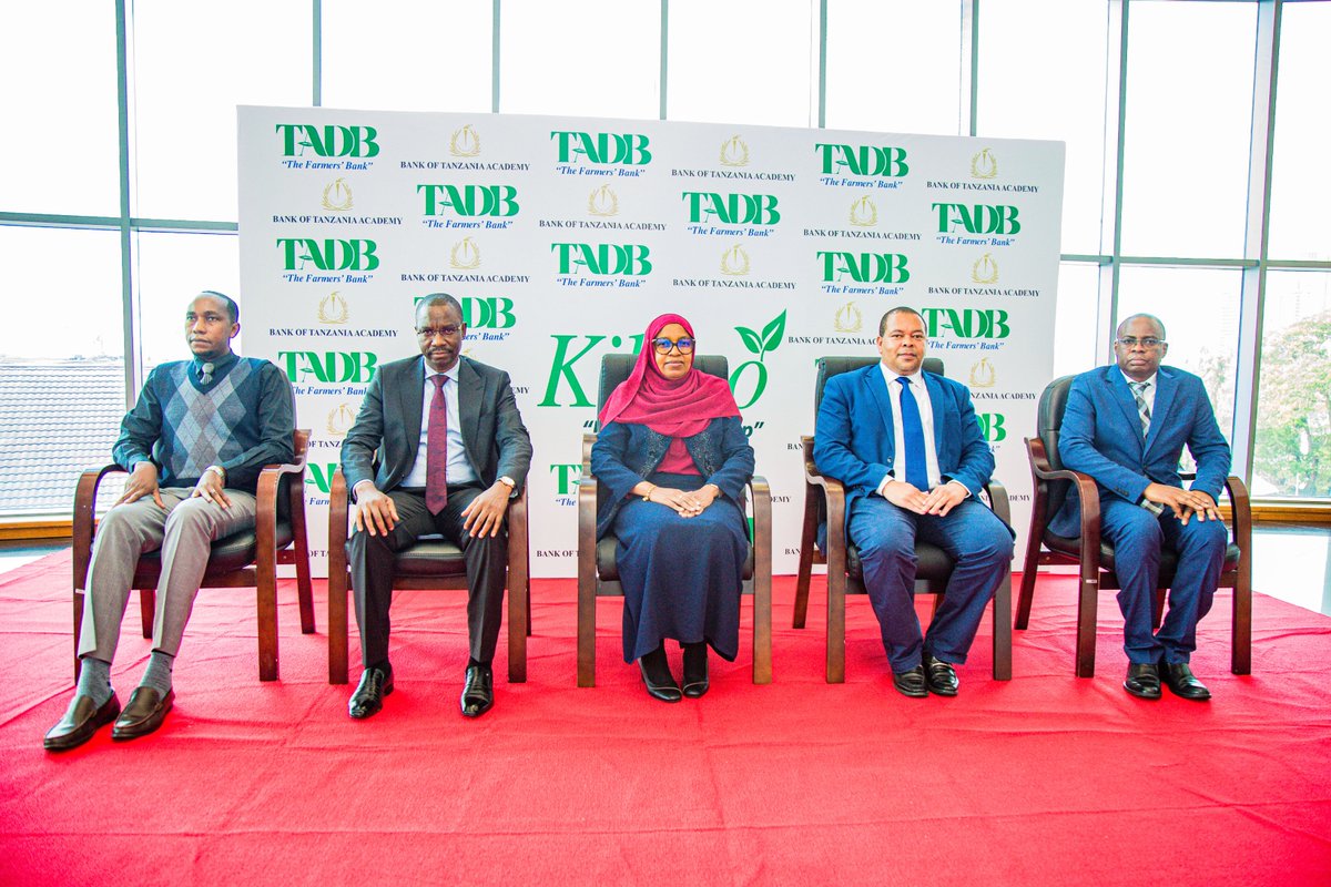 BankOfTanzania's tweet photo. Naibu Gavana, Bi. Sauda  Msemo, leo katika Ofisi za BoT Dar es Salaam, amezindua  Programu ya Ithibati ya Huduma za Kifedha( Certified Professional in Agricultural Finance) inayolenga kuwajengea uwezo wadau wa Sekta ya Kilimo kupitia elimu ya Huduma za Fedha katika sekta hiyo. https://t.co/2akXELMHdV