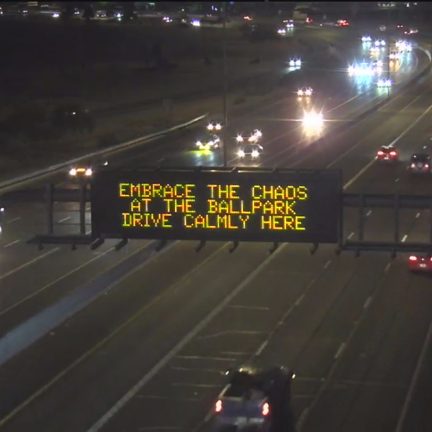 ArizonaDOT's tweet photo. Let's go, @Dbacks!

#EmbraceTheChaos https://t.co/ciy9UwRei1
