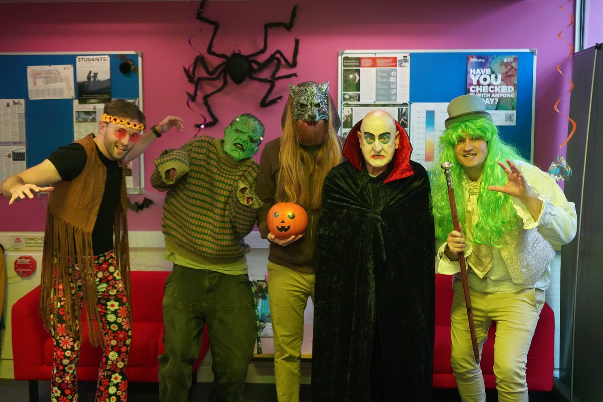 BrunelMTC's tweet photo. The grizzly ghouls at MTC wish you a Happy Halloween Night! 👹😱👻🎃🐈‍⬛ https://t.co/28MzV0A9PE