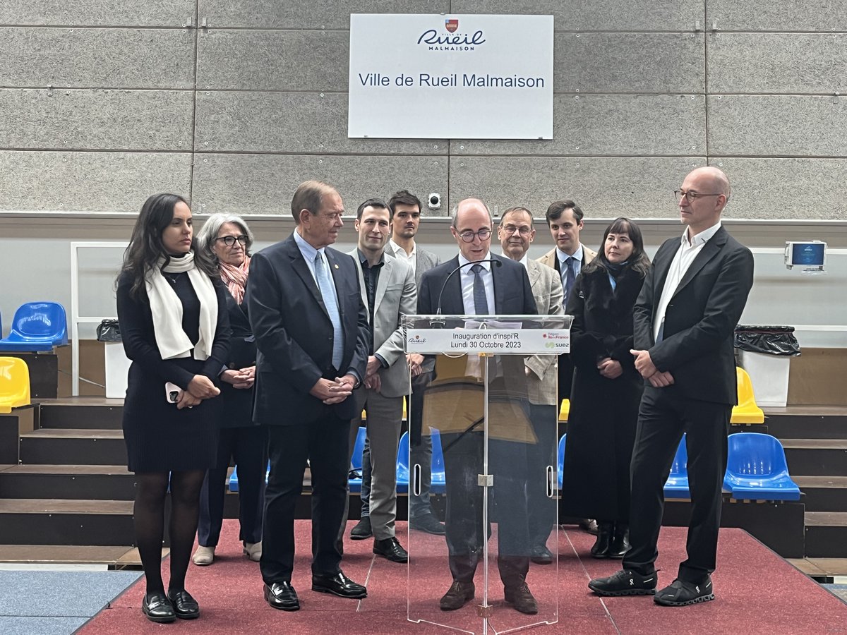 Rueil-Malmaison, engagée dans l'amélioration de la qualité de l'air ! Inauguration du dispositif Inspi'R, développée par <a href="/suez/">SUEZ</a>. Une solution inédite permettant de mesurer et améliorer la qualité de l'air du Stadium grâce à un système de traitement de l'air innovant.