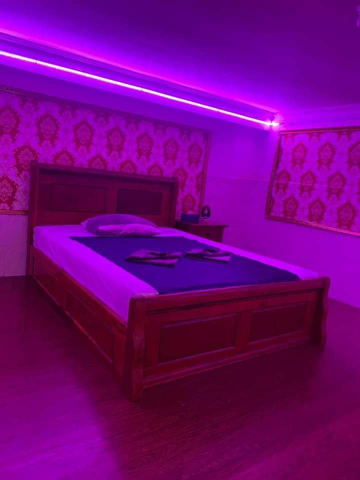 CaBa20's tweet photo. 👉 ដំណឹងជ្រើសរើសបុគ្គលិត «ផ្នែកម៉ាស្សាបរុស»ជាច្រើននាក់
- អាយុចាប់ពី 18«28ឆ្នាំ ( នាក់ទំនេរក្រៅម៉ោងក៏អាចធ្វើបាន
0717348078តេឡេក្រាម សាខាបាត់ដំបង https://t.co/Bxbqoflatq