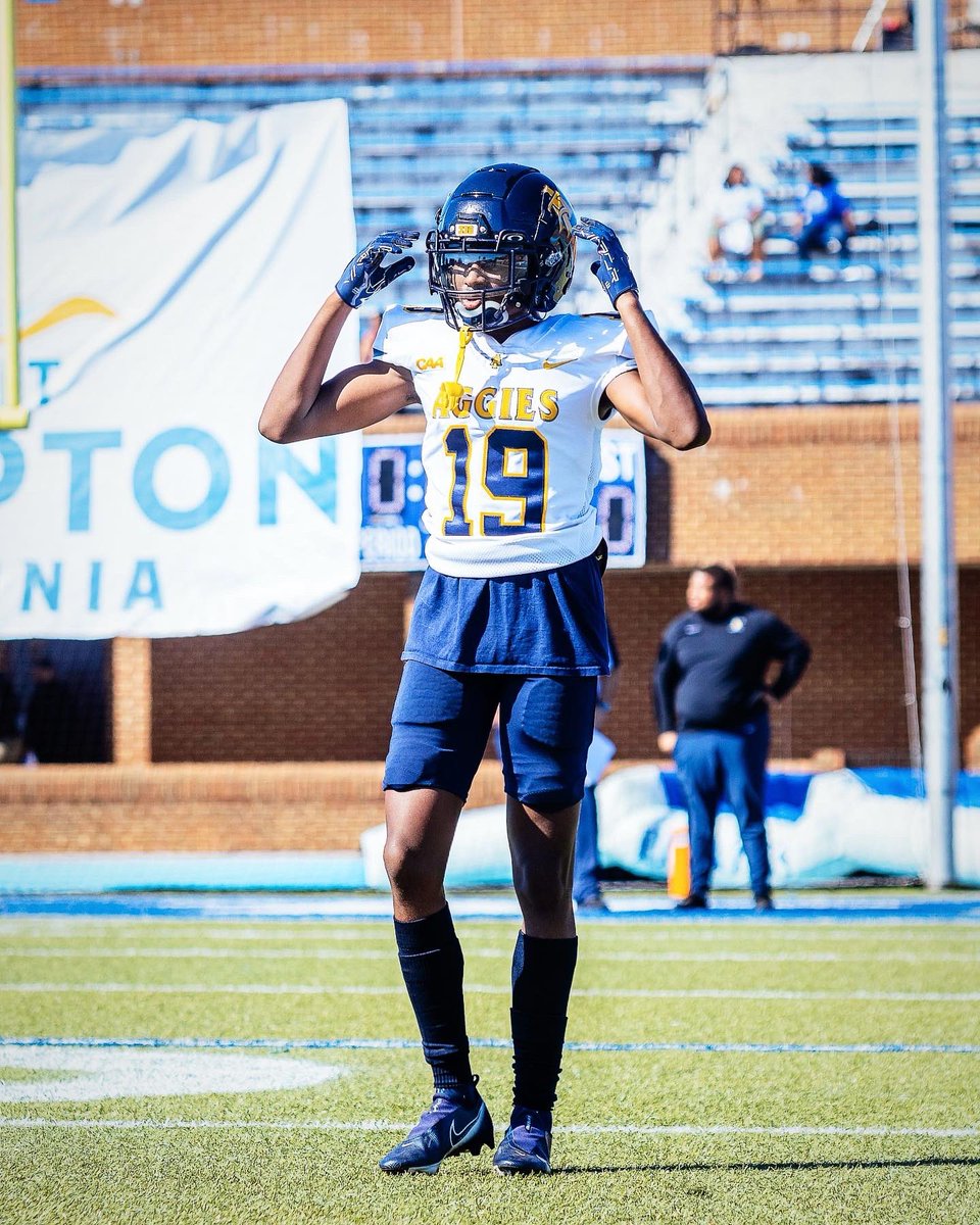 deucedavis02's tweet photo. 🌟🌟 #AGTG https://t.co/STQ1e3dq5g