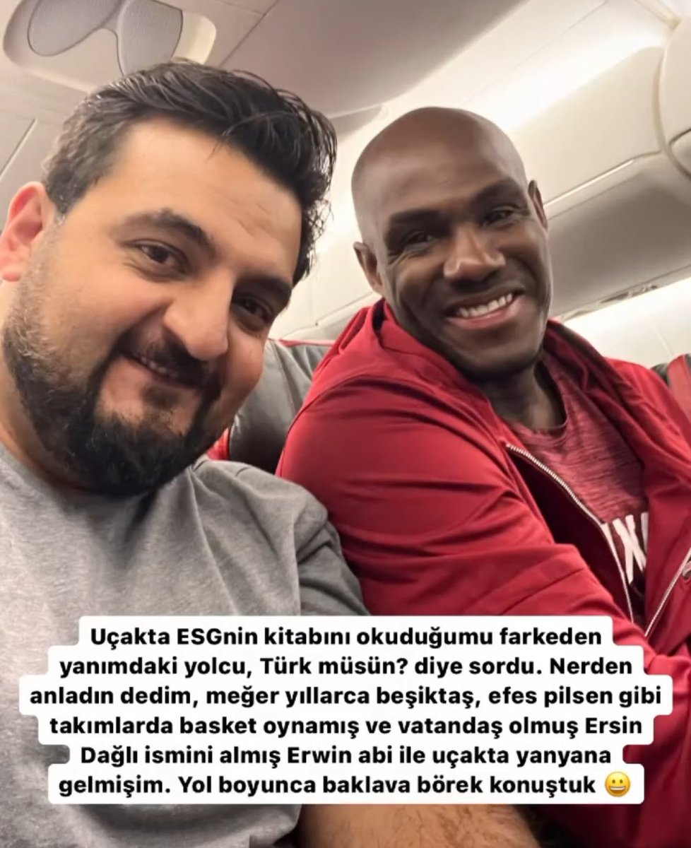 Gece North Carolina - Birmingham uçağında <a href="/jeandpardaillan/">Emrah Safa Gürkan</a> hocanın “Cumhuriyet’in 100 günü” kitabını olurken başıma gelenler 🙂