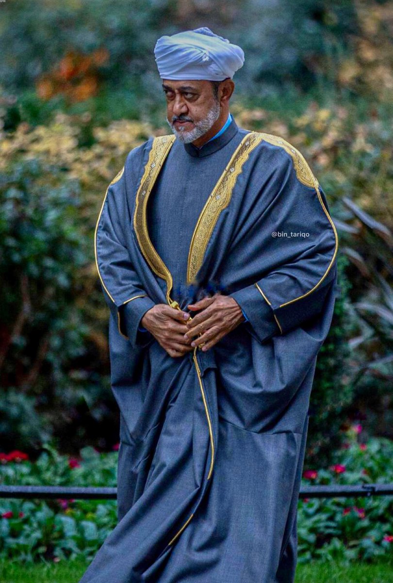 رجل المواقف والأفعال

السلطان #هثيم_بن_طارق