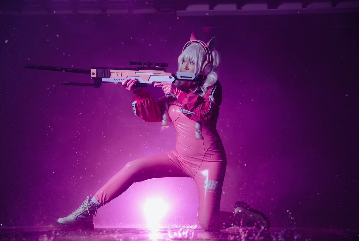 「want some carrots, rabbity? 🥕」

happy 1st anniversary nikke!! here’s some of my favorite pics of my alice cosplay to celebrate 🐰

photo 📸: <a href="/The_Shinoobi/">Shinoobi</a> 
costume 🪡: <a href="/dokidokicostume/">♥️ Dokidoki ♥️</a> 

#NIKKE #NIKKE1stAnniversary #NIKKE1周年記念生放送 #니케  #cosplay #コスプレ