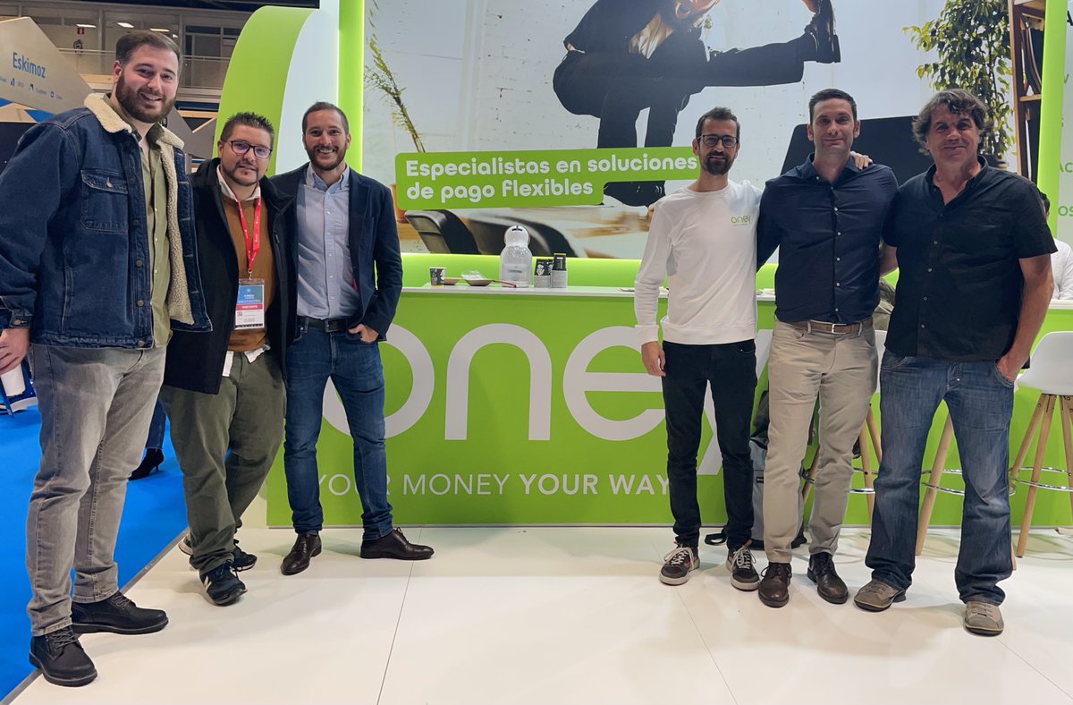 iagt_es's tweet photo. 👋🏻¡Llegamos al #eShow2023 de @MadridTechShow!

Un placer encontrarnos con el equipazo de @OneyEsp. 
▶️Van a ser unas jornadas muy intensas e interesantes, de encuentros con el sector, sinergias y aprendizaje. 
¿Hablamos?🙋🏻‍♂️

#IAGT #AmazingSoftware
#MTS23 #MadridTechShow @jmgarben https://t.co/YPC9ZVGKan