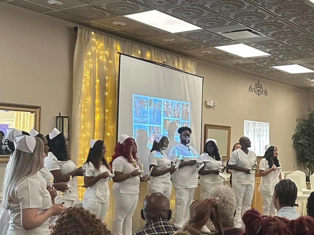 ECPIUniversity's tweet image. Congratulations to all of the newest Associate&apos;s Degree in Nursing (#ADN) graduates at our Charlotte campus on their pinning ceremony. You did it! 🎓 
#MyECPI #ECPILoveNursing