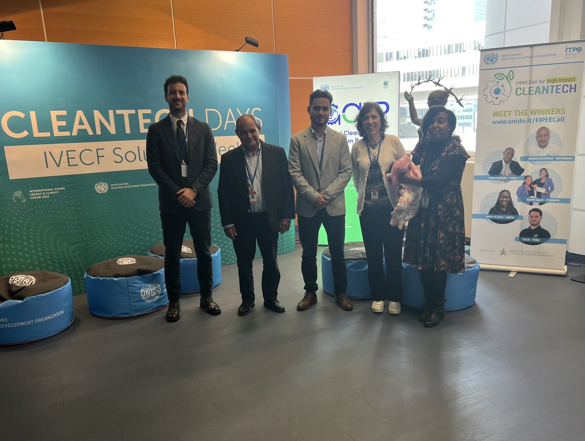 ITPO_Italy's tweet photo. 🎊 Opening session for GCIP #CleantechDays at #UNIDO 🇺🇳 with #GCIP Acceleration operational meetings, and 1st day of entrepreneurs #training at @Siemens City in #Vienna 🇦🇹 for the Winners of our “#FIPEE Call for High Impact #Cleantech” 🟢🔵 

Stay tuned for the #IVECForum23 week! https://t.co/nPXnux676d