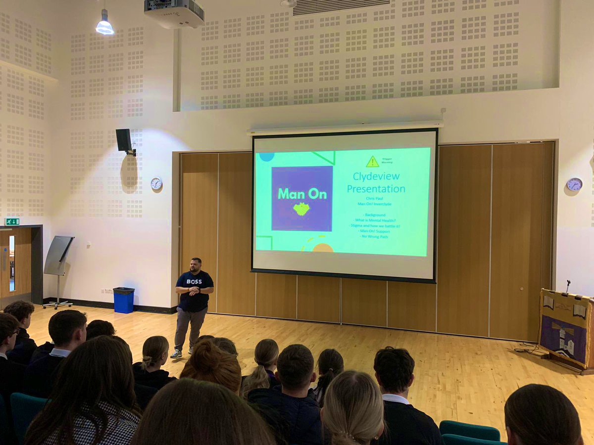 Always great to have @ManOnInverclyde speaking to our young people @clydeview_a. Thanks to Chris for speaking to S6 about mental health, supports and stigma. And thanks to Callum in 6D for organising 👏