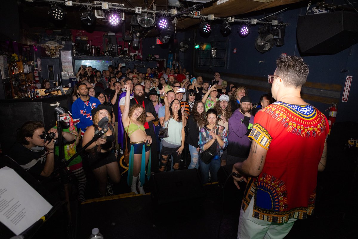 homelesspimp's tweet image. 📸 @joederosacomedy and his band Salsa Windfall put on one HELL of a show 🔥