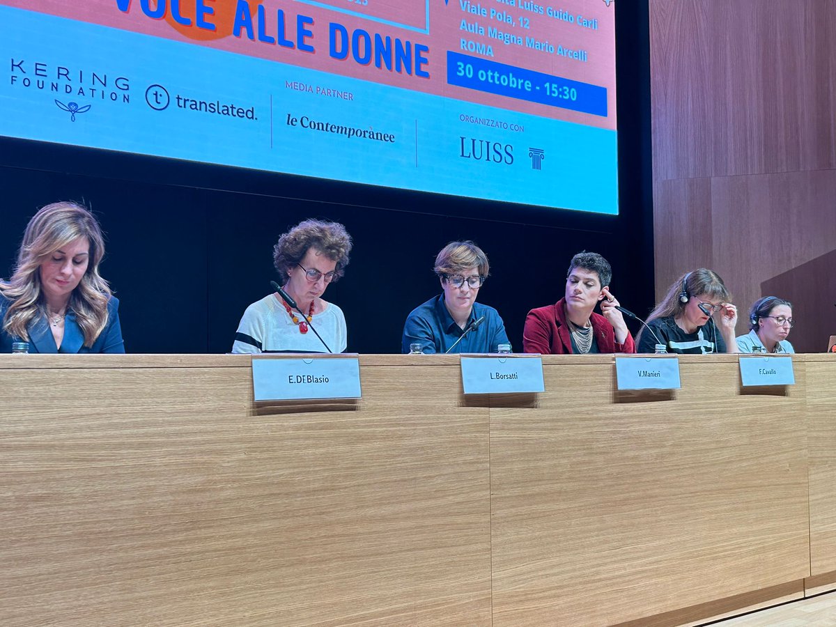 In apertura di Geopolitica dei #femminismi <a href="/BlondelCyril/">Cyril Blondel</a> ministro consigliere <a href="/FranceenItalie/">La France en Italie 🇫🇷🇪🇺</a> 
Tanti studenti presenti <a href="/UniLUISS/">Luiss Guido Carli</a> per Voce alle #donne 
con #raffaelemarchetti <a href="/lb7080/">Luciana Borsatti</a> <a href="/giuliapompili/">Giulia Pompili</a> <a href="/mc_naves/">Marie-Cécile Naves</a> <a href="/valeriamanieri/">valeria manieri</a> #emilianadiblasio #francescacavallo 
#parità #femminismo