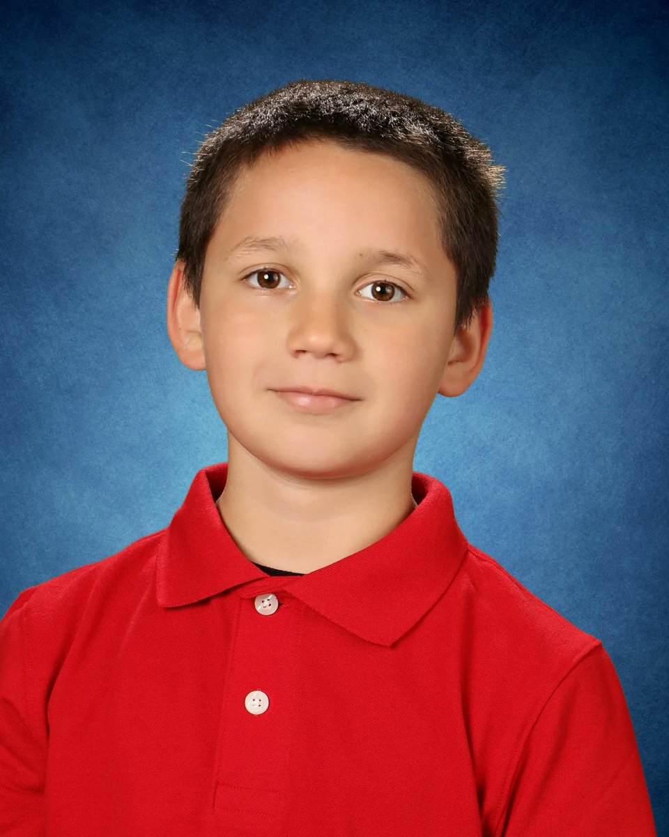 NWEXPOSED's tweet photo. Kids School pics 2023
Ashley, Caitlin and Michael https://t.co/u4RCiCzjrV