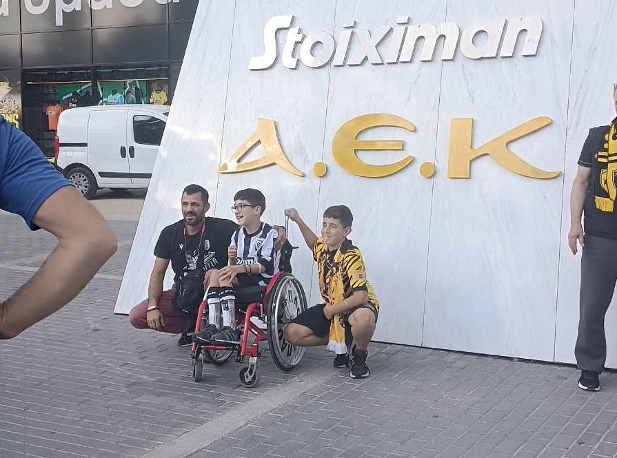 Tasos_kapet's tweet photo. Αυτό. Τελεία &amp; παύλα.
#aek #aekfc #enwsi #aekpaok https://t.co/A3BTZUiNGm