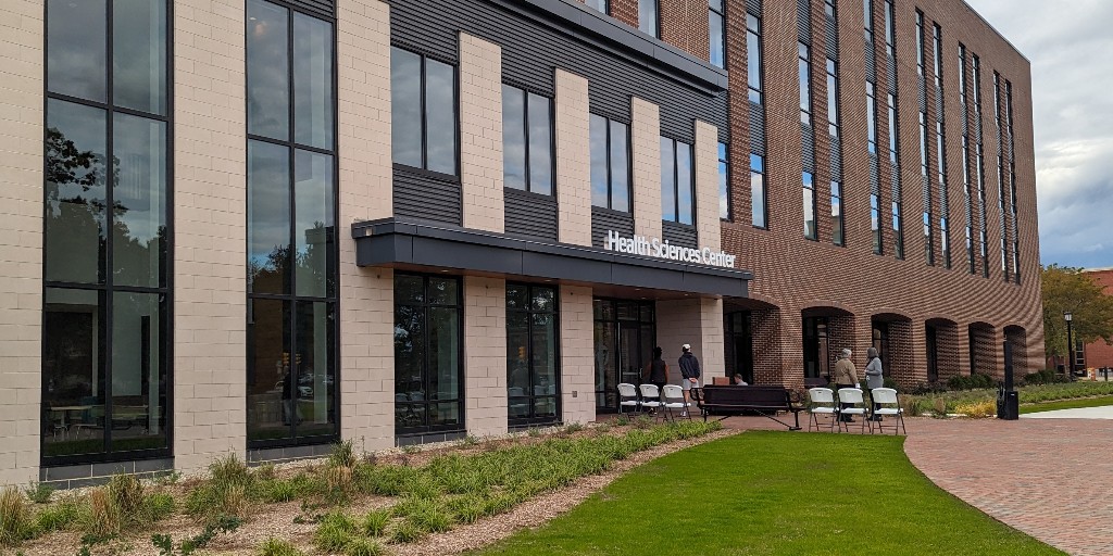 SLAMcollab's tweet image. Preserving memories and paving the way for the future! Excited to join @SpfldCollege in celebrating the new Health Science Center with a sealed time capsule. Our contribution? A small 3D printed version of the building! 🏥 #MemoriesInTheMaking #FutureOfHealth